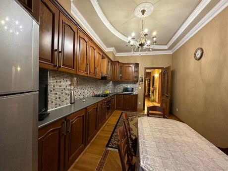 3-комн. новостройка - Наримановский р. - 140 м²