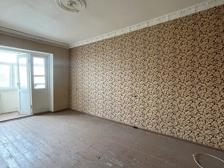 3 otaqlı köhnə tikili - İnşaatçılar m. - 75 m²