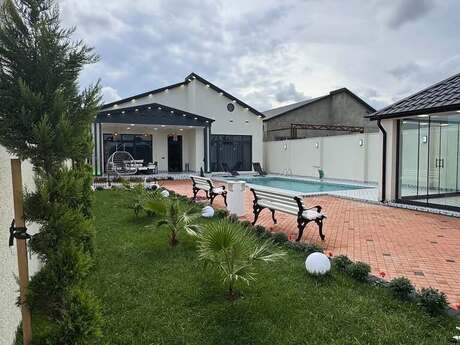 4 otaqlı həyət evi/bağ evi - Mərdəkan q. - 170 m²
