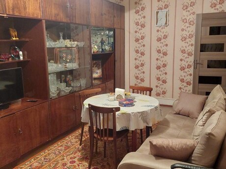 2 otaqlı köhnə tikili - Xətai r. - 65 m²