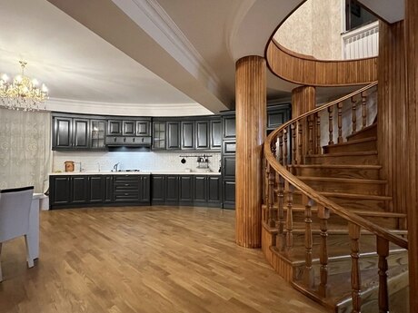 5 otaqlı həyət evi/bağ evi - Xırdalan - 220 m²