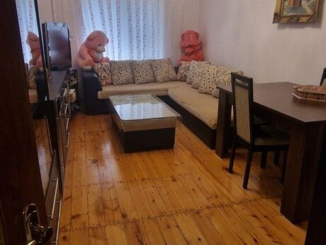 4 otaqlı köhnə tikili - Azadlıq Prospekti m. - 100 m²