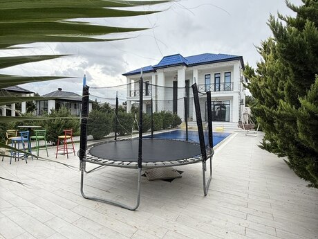 6 otaqlı həyət evi/bağ evi - Nardaran q. - 300 m²