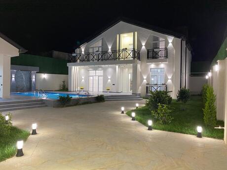 6 otaqlı həyət evi/bağ evi - Şüvəlan q. - 250 m²