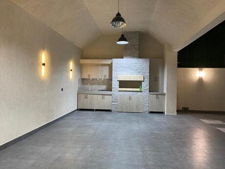 6 otaqlı həyət evi/bağ evi - Şüvəlan q. - 250 m²