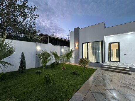 4 otaqlı həyət evi/bağ evi - Şüvəlan q. - 150 m²