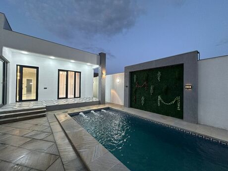 4 otaqlı həyət evi/bağ evi - Şüvəlan q. - 150 m²
