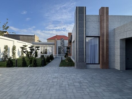 5 otaqlı həyət evi/bağ evi - Şüvəlan q. - 250 m²