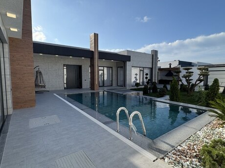 5 otaqlı həyət evi/bağ evi - Şüvəlan q. - 250 m²