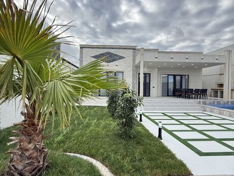 4 otaqlı həyət evi/bağ evi - Şüvəlan q. - 170 m²