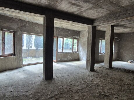 8 otaqlı həyət evi/bağ evi - Səbail r. - 493.5 m²