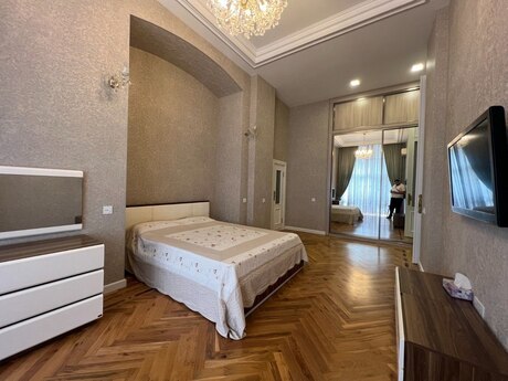 Kirayə 4 otaqlı mənzil, 200 m², Sahil: 3 200 ₼/ay 5