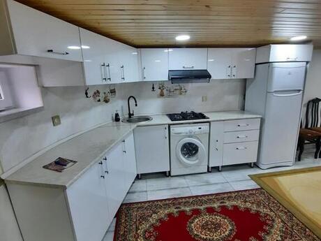 6 otaqlı həyət evi/bağ evi - Mehdiabad q. - 200 m²
