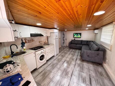6 otaqlı həyət evi/bağ evi - Mehdiabad q. - 200 m²