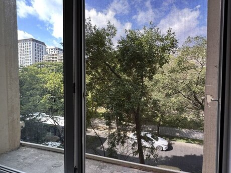 4 otaqlı köhnə tikili - Nəsimi r. - 130 m²