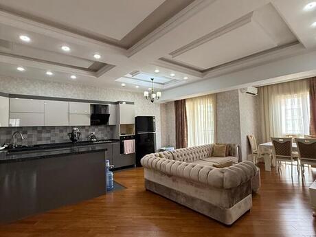 3 otaqlı yeni tikili - Şah İsmayıl Xətai m. - 116 m²