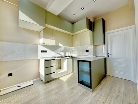 3-комн. новостройка - м. Кара Караев - 92 м²