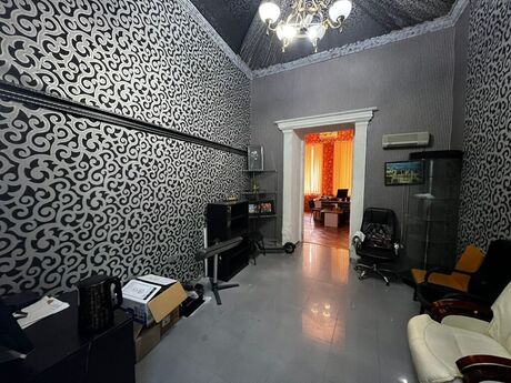 2 otaqlı ofis - İçəri Şəhər m. - 65 m²