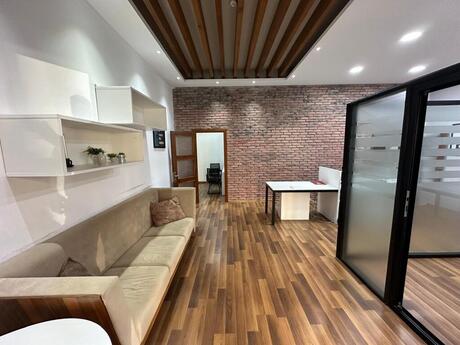 Obyekt - Ağ şəhər q. - 80 m²
