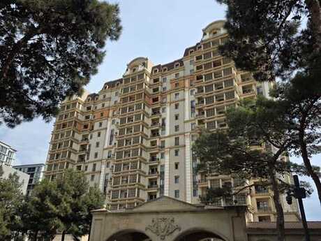Elan №5535653 - Bakı, Gənclik m., 3 otaqlı, 190 m², 2/17 mərtəbə