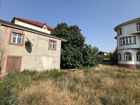 8 otaqlı həyət evi/bağ evi - Novxanı q. - 210 m²