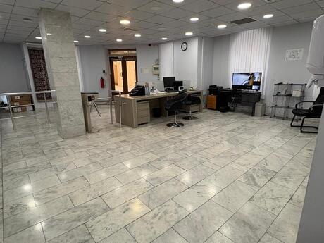 20 otaqlı ofis - İçəri Şəhər m. - 1000 m²