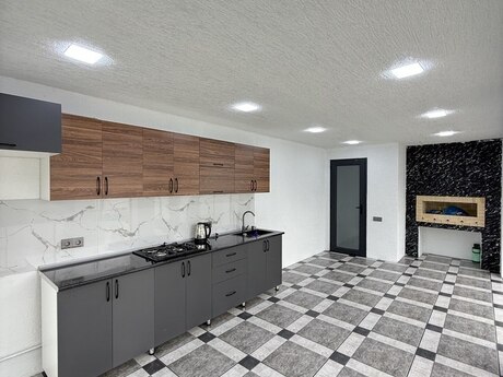 4 otaqlı həyət evi/bağ evi - Şüvəlan q. - 155 m²