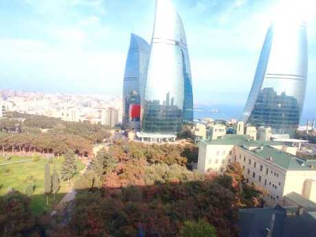 7 otaqlı köhnə tikili - Səbail r. - 300 m²
