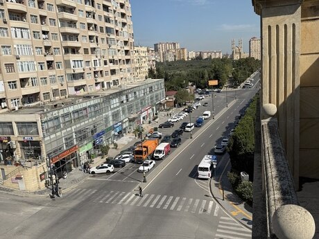 8 otaqlı mənzil, 420 m², Memar Əcəmi: 639 000 ₼ 3