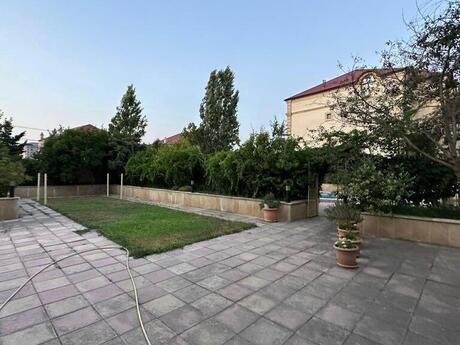 12 otaqlı həyət evi/bağ evi - Badamdar q. - 630 m²