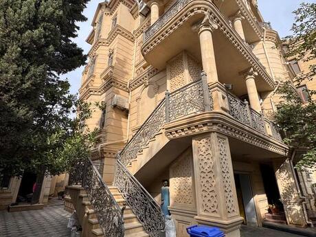 15 otaqlı həyət evi/bağ evi - Biləcəri q. - 800 m²