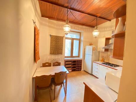3 otaqlı köhnə tikili - Sahil m. - 120 m²