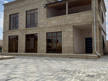 5 otaqlı həyət evi/bağ evi - Şüvəlan q. - 300 m²