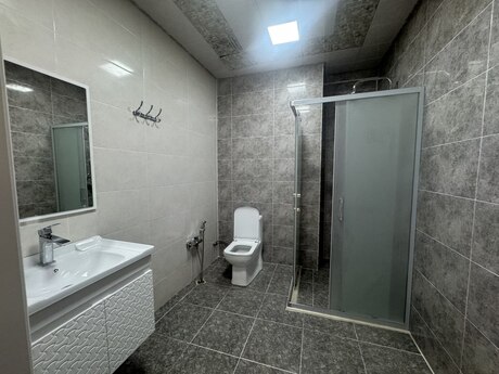 İnşaatçılarda 3 otaqlı yeni tikili mənzil kirayə verilir, 130 m², 800 AZN/ay, şəkil 4 / 6