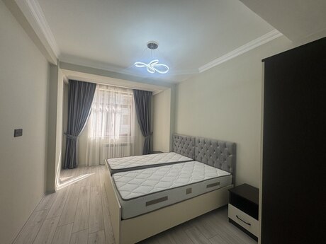 3 otaq · 130 m² · 2/16 mərtəbə, İnşaatçılar