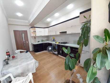 2 otaqlı mənzil, 90 m², 28 May: 290 000 ₼ 3