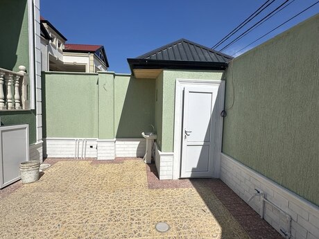 4 otaqlı həyət evi/bağ evi - Zabrat q. - 125 m²