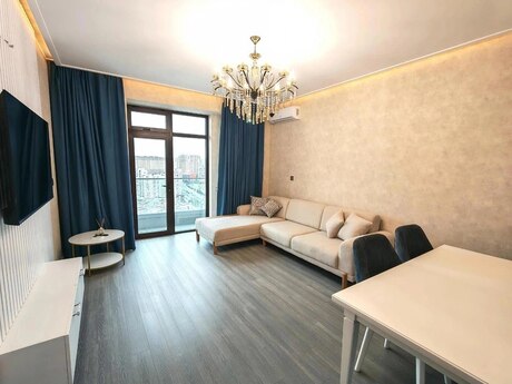 Elan №5542372 - Bakı, 8 Noyabr m., 2 otaqlı, 65 m², 22/27 mərtəbə