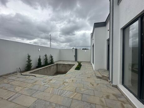 4 otaqlı həyət evi/bağ evi - Şüvəlan q. - 120 m²