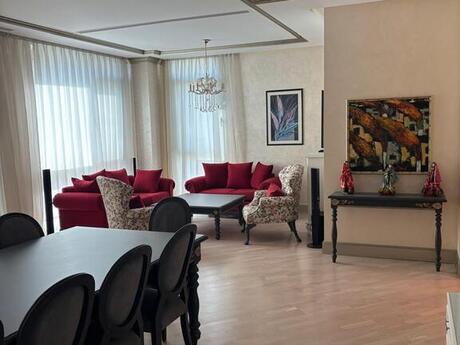 3-комн. новостройка - м. Ичеришехер - 180 м²