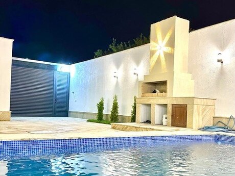 4 otaqlı həyət evi/bağ evi - Mərdəkan q. - 160 m²