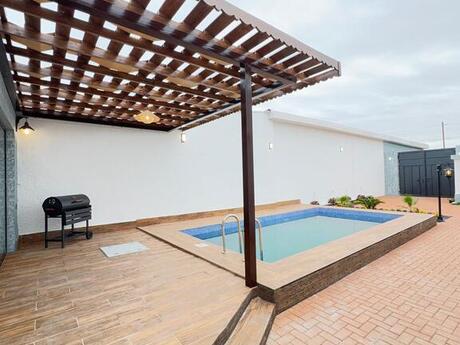 5 otaqlı həyət evi/bağ evi - Şüvəlan q. - 200 m²