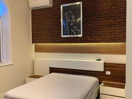 9 otaqlı həyət evi/bağ evi - Gənclik m. - 450 m²