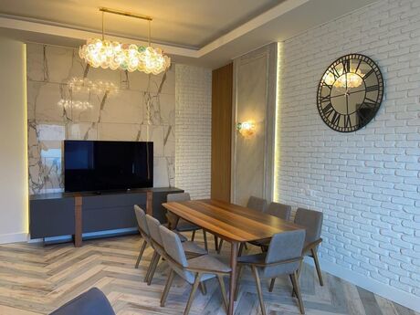 9 otaqlı həyət evi/bağ evi - Gənclik m. - 450 m²