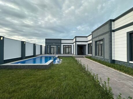 4 otaqlı həyət evi/bağ evi - Şüvəlan q. - 220 m²