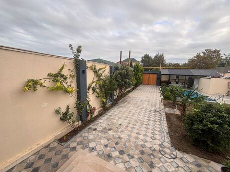 6 otaqlı həyət evi/bağ evi - Şağan q. - 220 m²