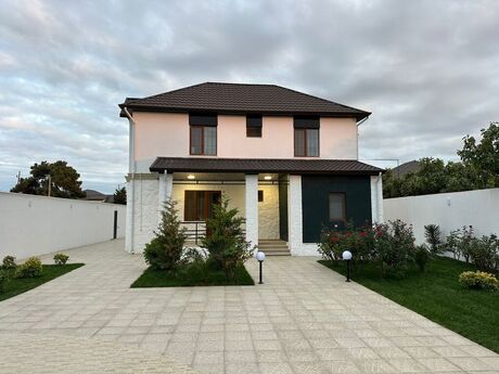 6 otaqlı həyət evi/bağ evi - Mərdəkan q. - 240 m²