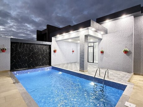 4 otaqlı həyət evi/bağ evi - Mərdəkan q. - 160 m²