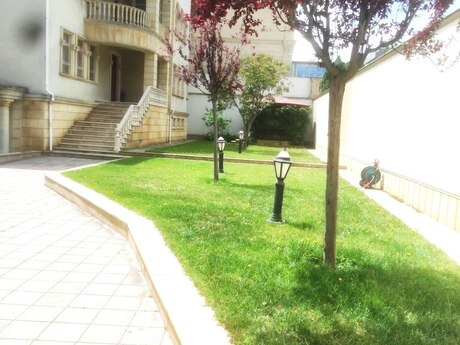 8 otaqlı həyət evi/bağ evi - Nəriman Nərimanov m. - 500 m²