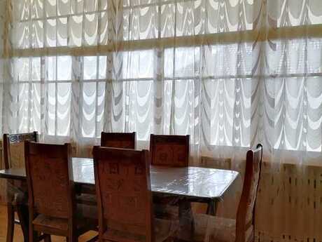 5 otaqlı həyət evi/bağ evi - Şəki - 260 m²